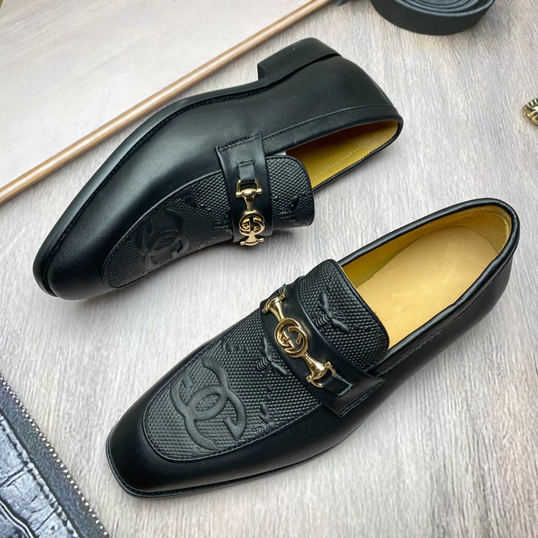 Gucci Black Gold-Tone Hardware Loafers